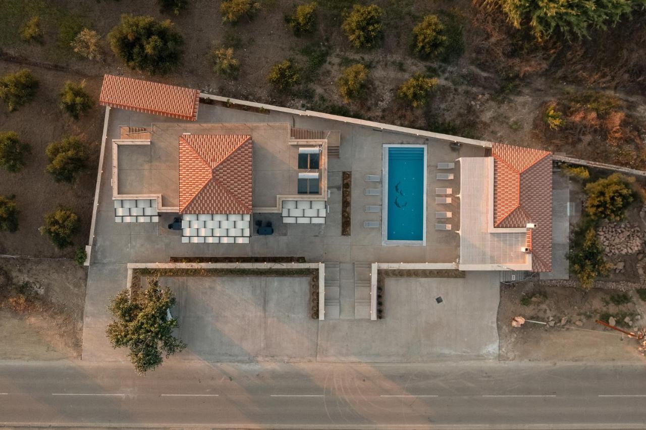 Lithos Suites Finikounta Ngoại thất bức ảnh