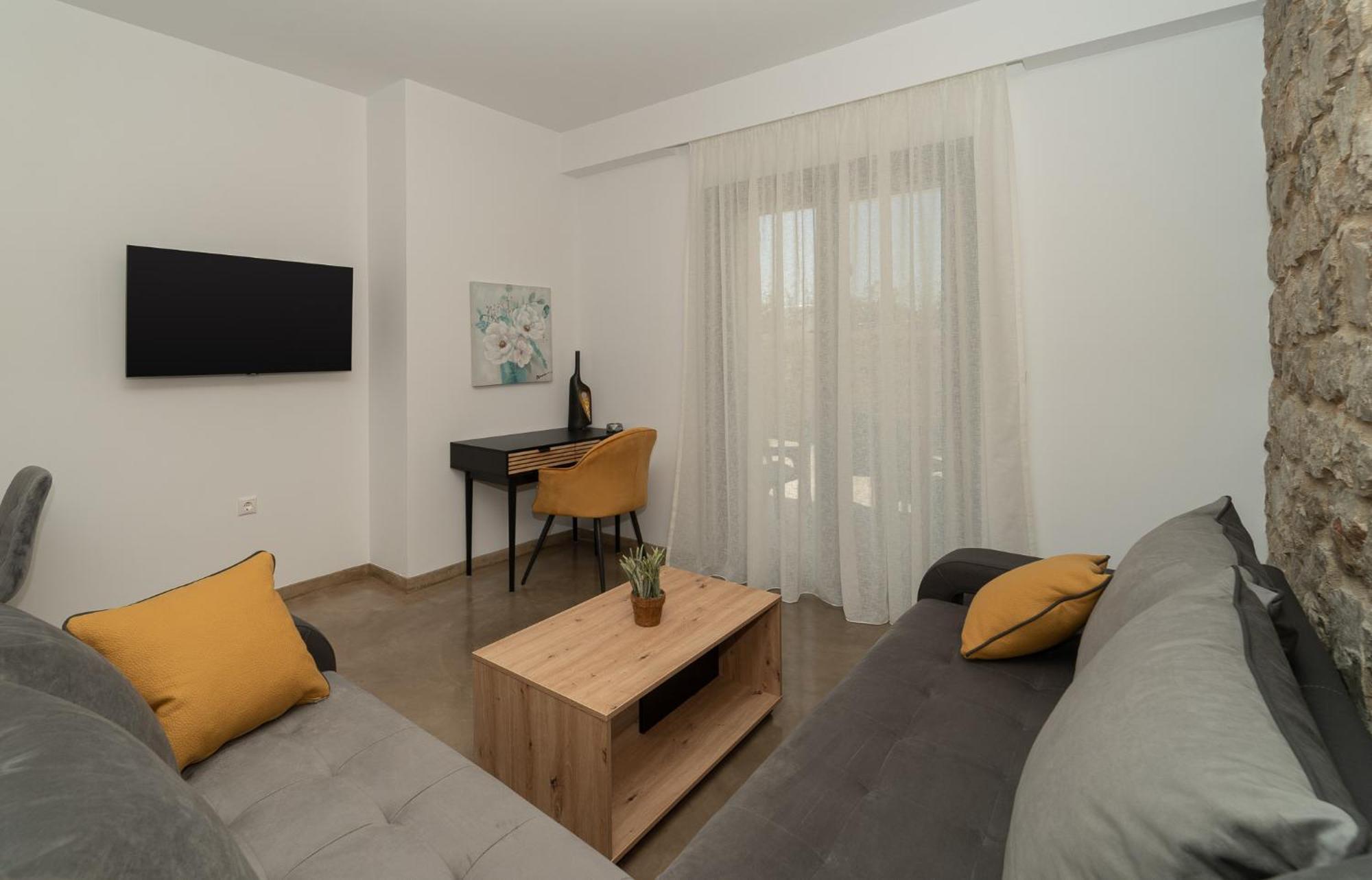 Lithos Suites Finikounta Ngoại thất bức ảnh