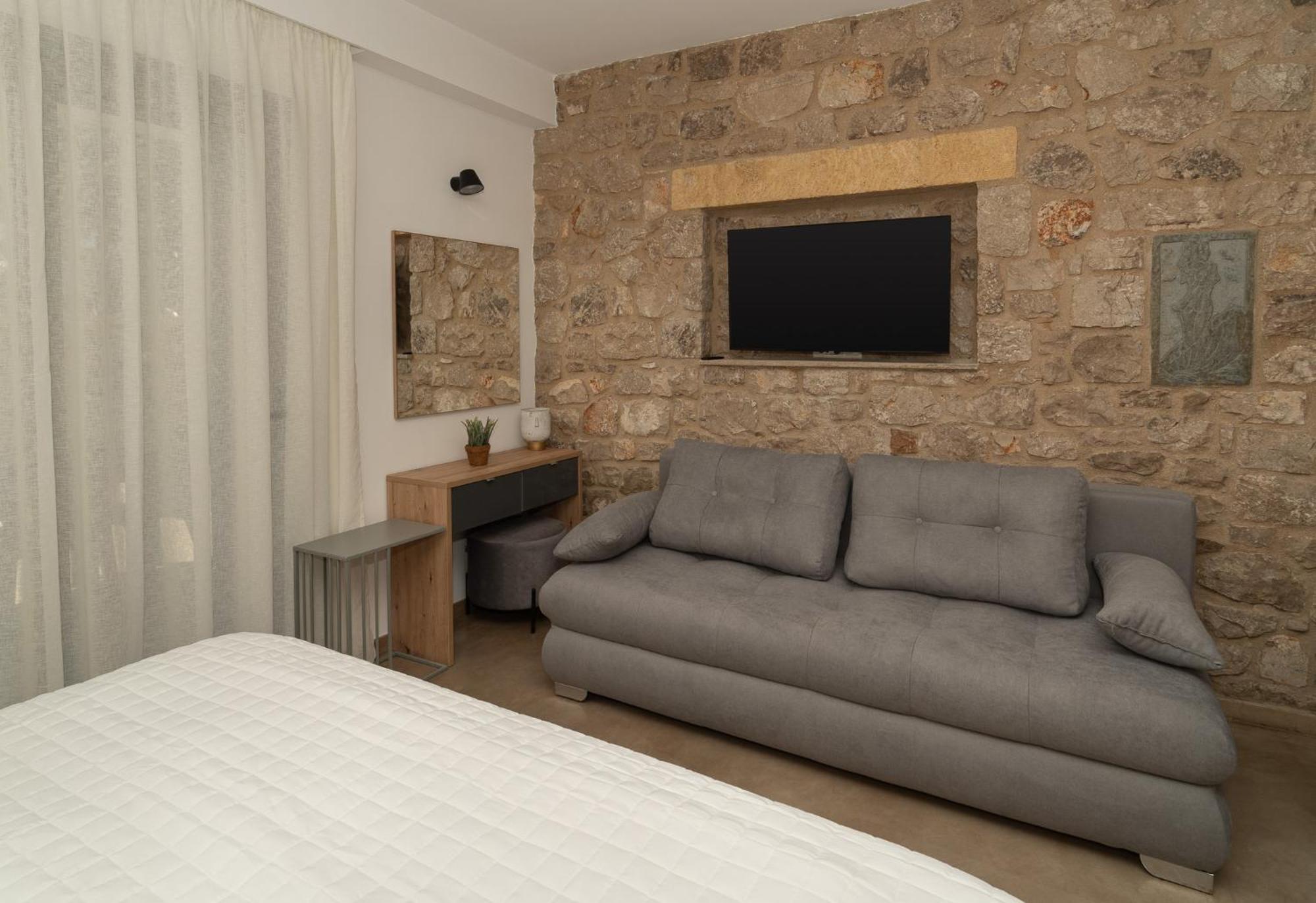 Lithos Suites Finikounta Ngoại thất bức ảnh