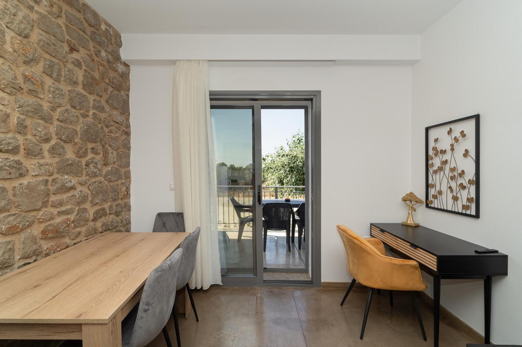 Lithos Suites Finikounta Ngoại thất bức ảnh