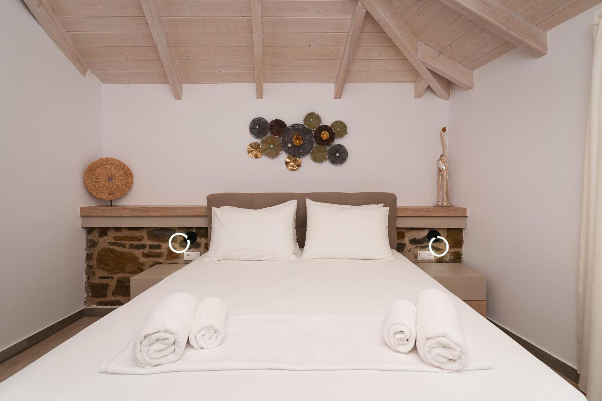Lithos Suites Finikounta Ngoại thất bức ảnh