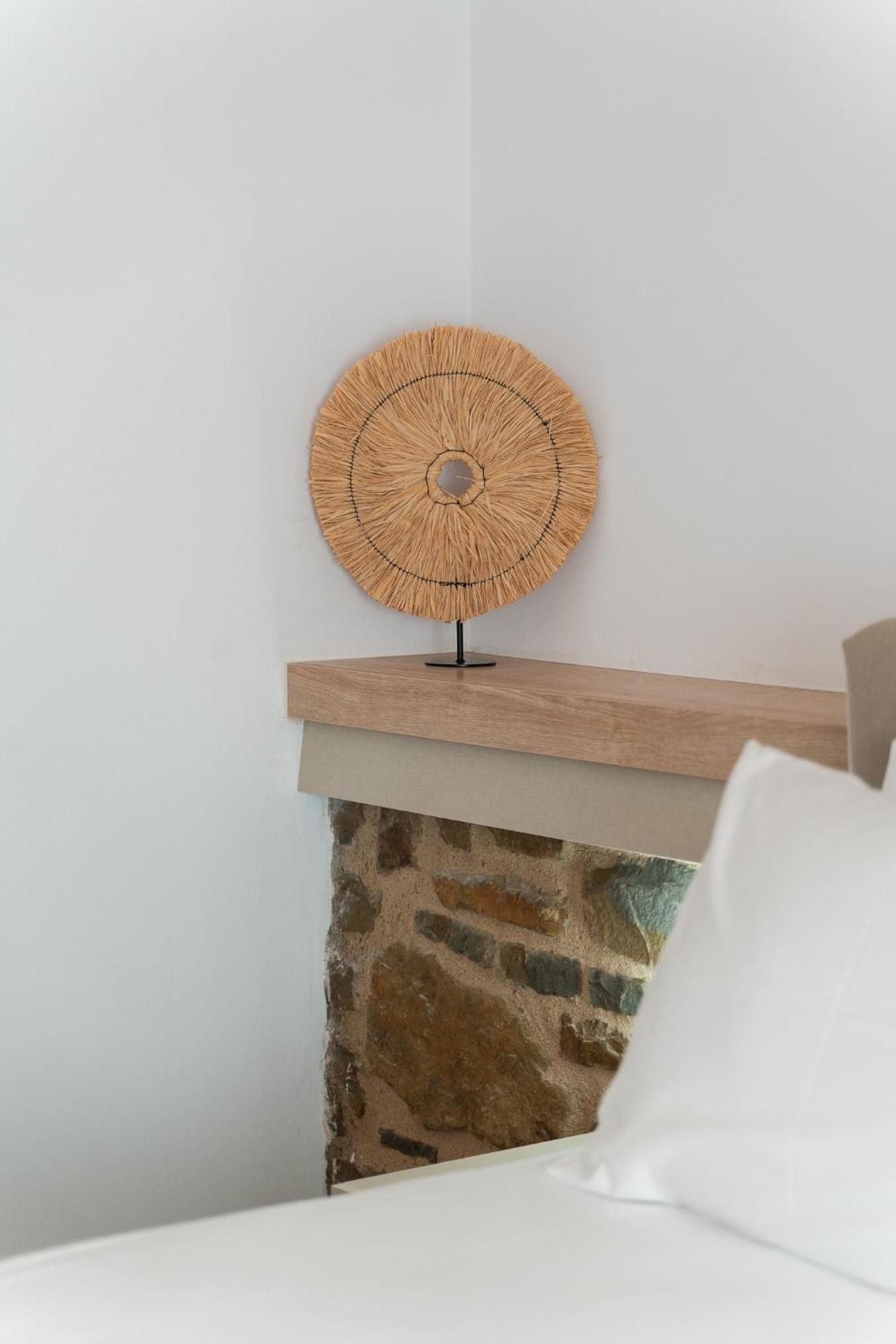 Lithos Suites Finikounta Ngoại thất bức ảnh